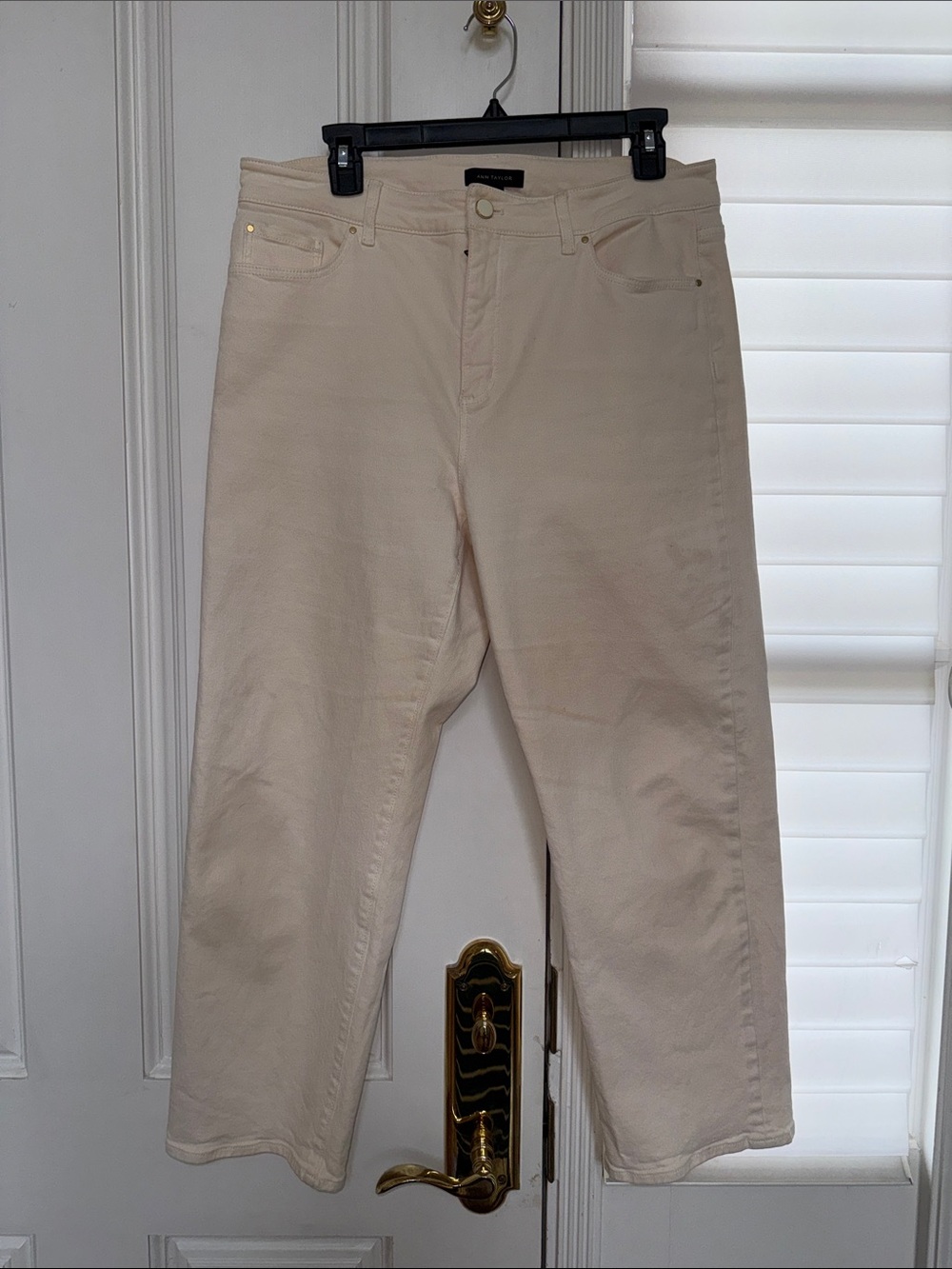 Ann Taylor Cream Straight Jeans Size 12P Curvy